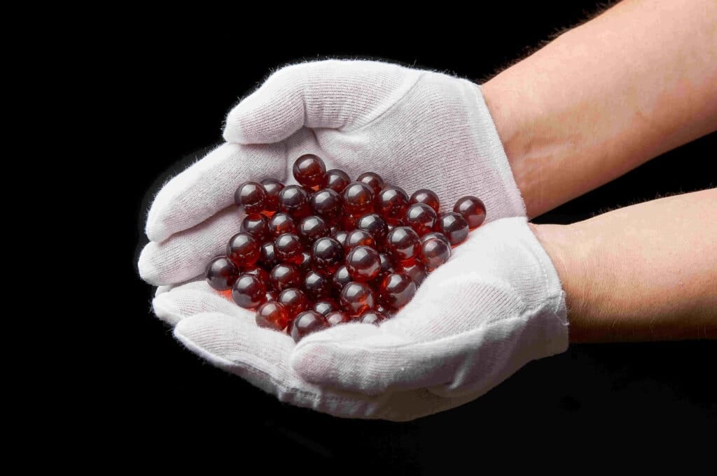 бурштин з Північно-східної частини Федорівського ділянки Клесівського родовища бурштину