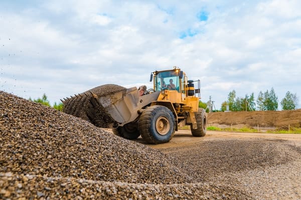 навантажувач на Майдан-Іспаському кар'єрі